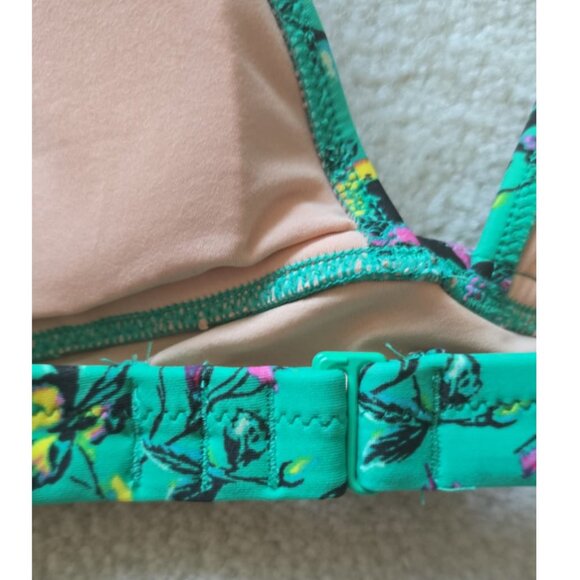 💚☀️ J.Crew Factory Printed Bikini Top – Colorful Floral Pattern (NEW) 💚☀️ - Picture 5 of 6